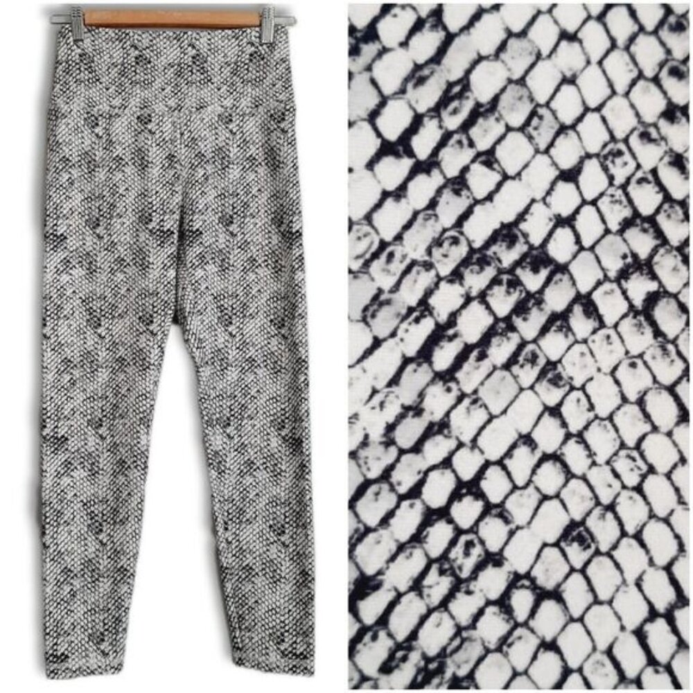 BALANCE COLLECTION \ High Waist Crop Yoga Leggings Snakeskin Print B&W Sz M